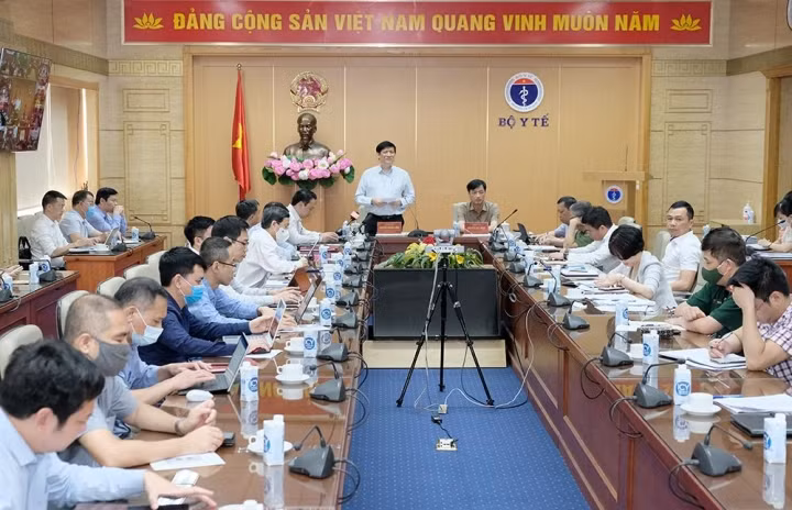 Bo truong Y te: Se bo khai bao y te