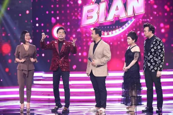 Câu chuyện đằng sau đôi dép lê theo Quyền Linh đi muôn nơi ảnh 1