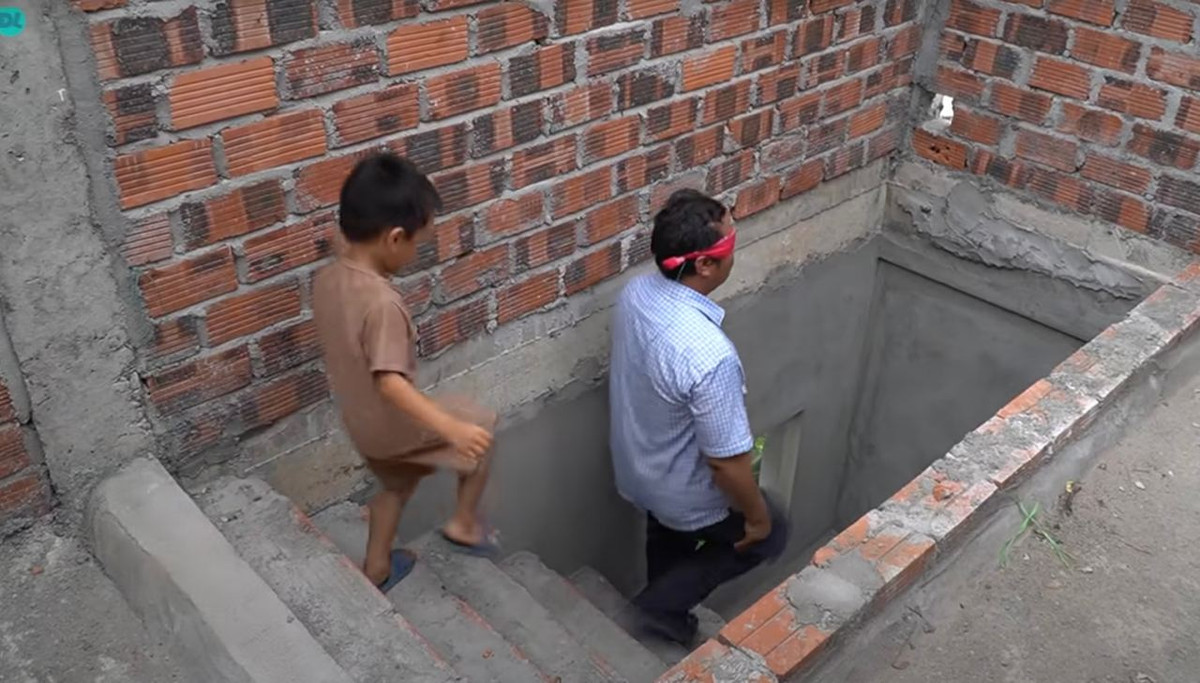 Chồng mù bán tăm dạo xây nhà 3 tầng tặng vợ - Hình 5 Chong mu ban tam dao xay nha 3 tang tang vo-Hinh-5