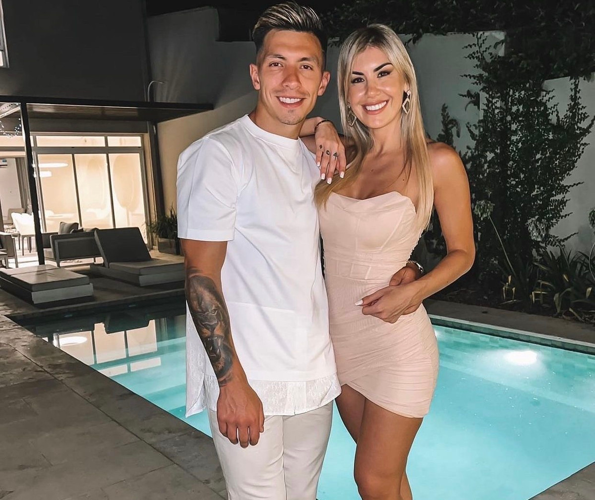 Theo The Sun, cặp đôi bắt đầu hẹn hò khi mới 14 tuổi. Đến nay, đã 10 năm qua nhưng họ vẫn chưa tổ chức đám cưới.