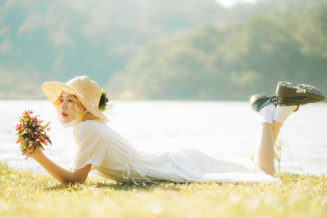 Nang Gen Z mong mo giua khung canh cua Da Lat-Hinh-12