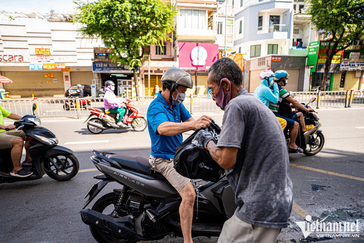 Dich vu danh bong lu dong o TP.HCM vao mua hot bac-Hinh-3