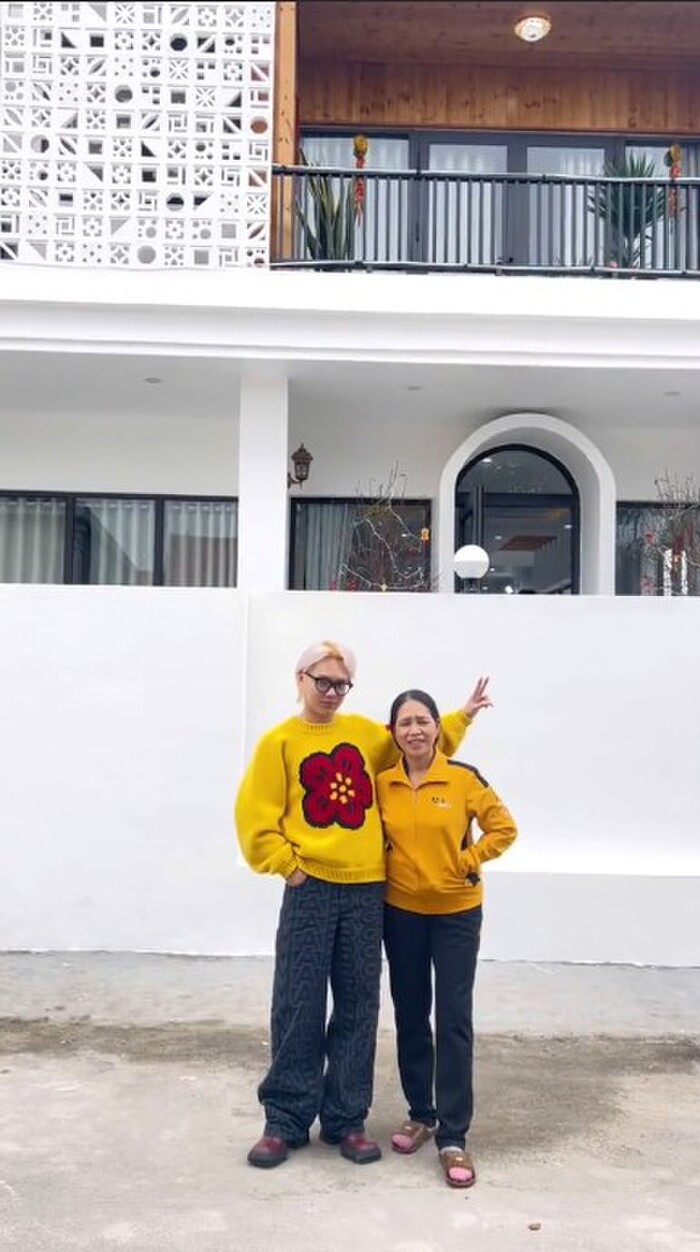 Pham Thoai hoan thanh loi hua 'xay nha cho me'-Hinh-3