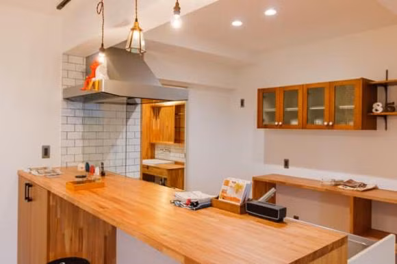 Nha cap bon voi noi that toan do go voi khong gian nhe nhang-Hinh-7