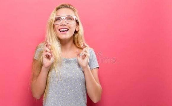 Dau hieu sap gap van may cua mot nguoi