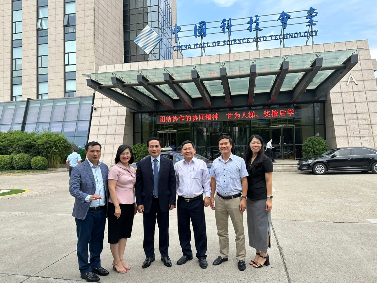 VUSTA tham va lam viec tai Tru so Hoi Khoa hoc va Ky thuat Trung Quoc-Hinh-3