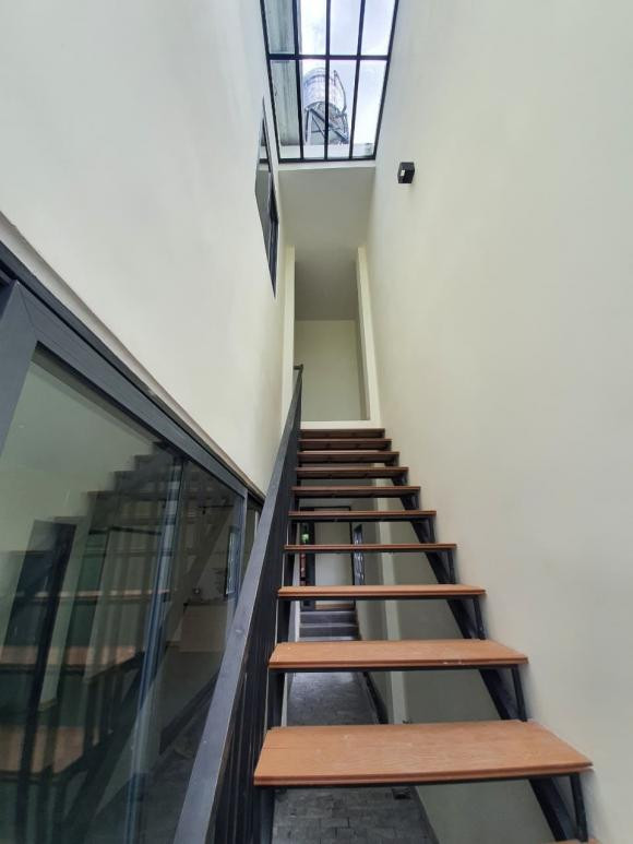 Cai tao khu tro cap bon cu thanh nha gac lung tien nghi-Hinh-14