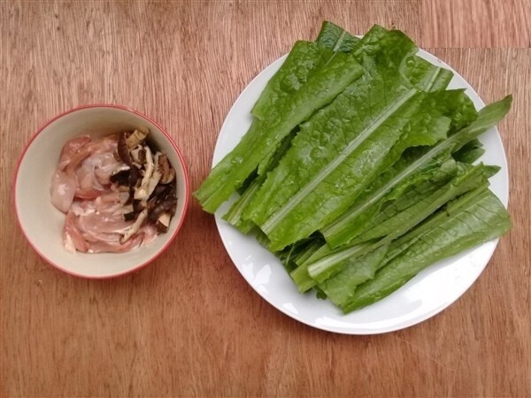 Loai rau cuc giau can xi, dung chi an song ma mang xao