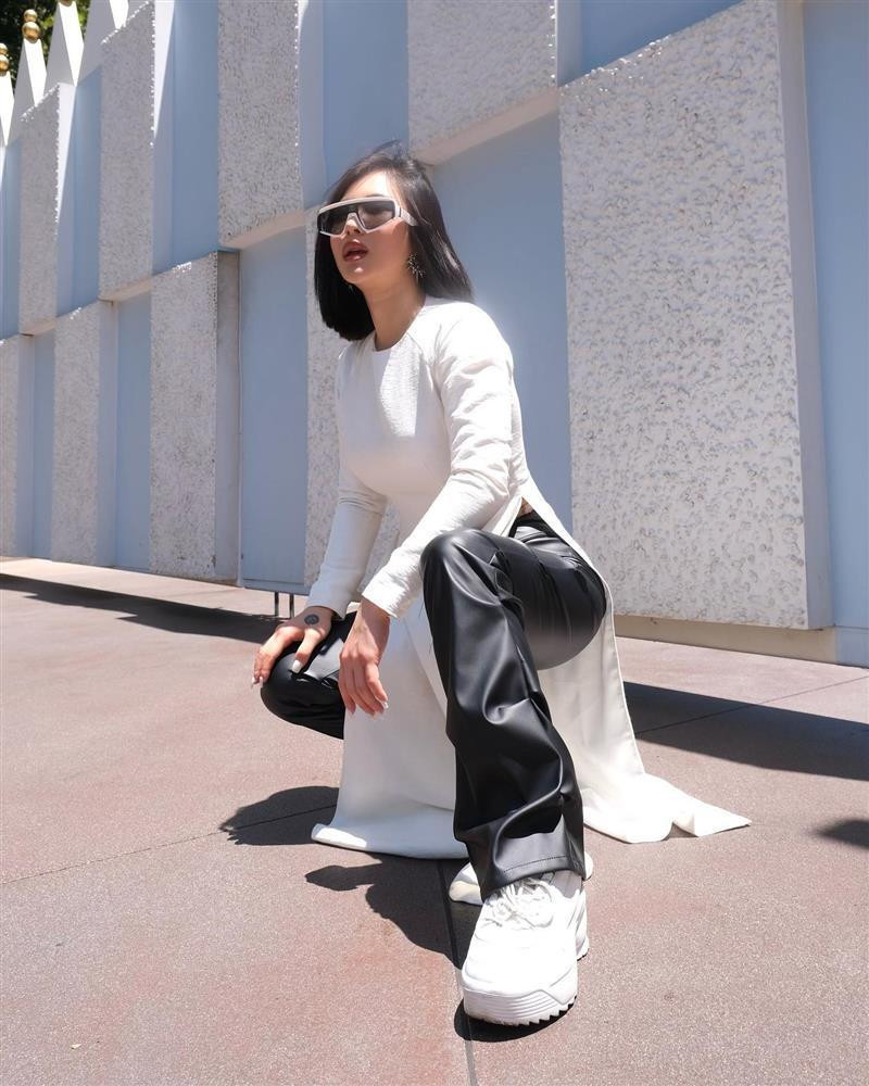 Hoa hau 1m86 Bao Ngoc mac ao dai cung sneaker-Hinh-6