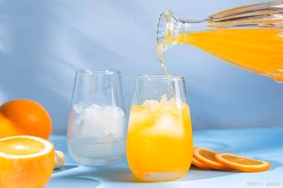 Nguoi dan ong 50 tuoi liet nua dem vi nhoi mau nao