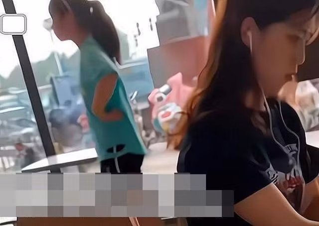 Bo don than di xem mat, vua thay doi phuong mat may tai met-Hinh-2