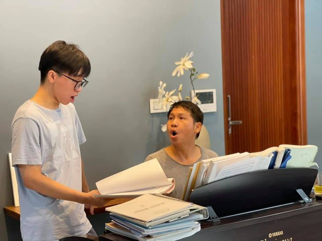 Meo doc la va mon li xi khong giong ai cua ca si Trong Tan-Hinh-6