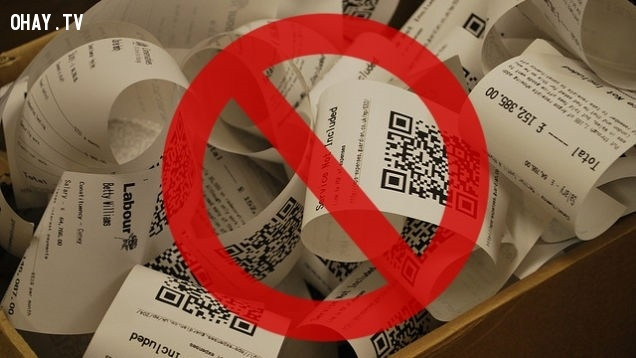 Ngoài ra, biên lai, hóa đơn nói về số tiền mà bạn đã hao hụt, mất đi, ảnh hưởng đến việc thu hút tài lộc. Do đó, ai có biên lai, hóa đơn hãy để riêng một chỗ khác chứ đừng đặt ở ví tiền kẻo mất lộc, hao tài.