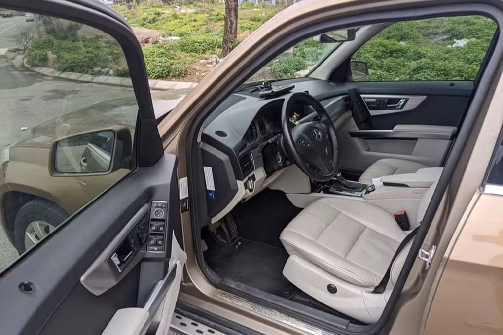 Chu xe rao ban Mercedes cu gia ngang Hyundai i10, noi da sua het 250 trieu-Hinh-4