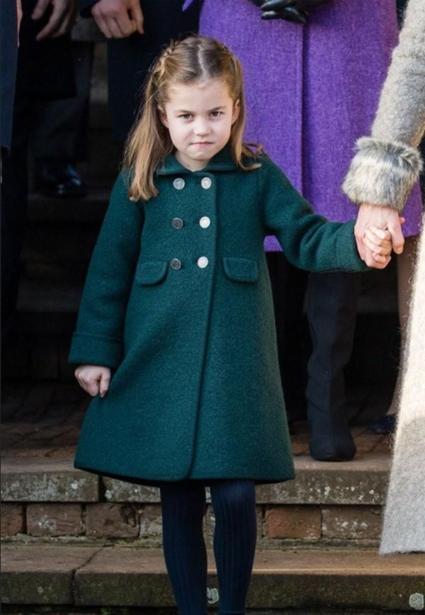 Mau sac may man 2023: 12 con giap nen mac do mau gi?