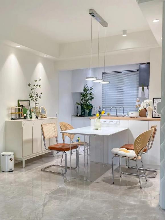 Toan bo ngoi nha duoc son bang son latex rat bat mat-Hinh-7