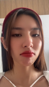 Thùy Tiên 'bắt trend' nhạc Tết, dân mạng gọi tên Quang Linh Vlog Thuy Tien 'bat trend' nhac Tet, dan mang goi ten Quang Linh Vlog