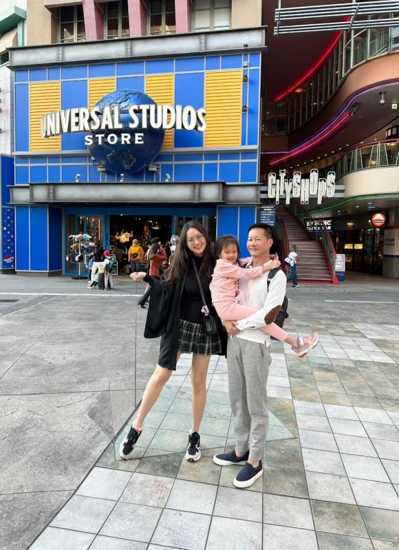 Sac voc Phan Nhu Thao khi bi nguoi qua duong chup len?-Hinh-8