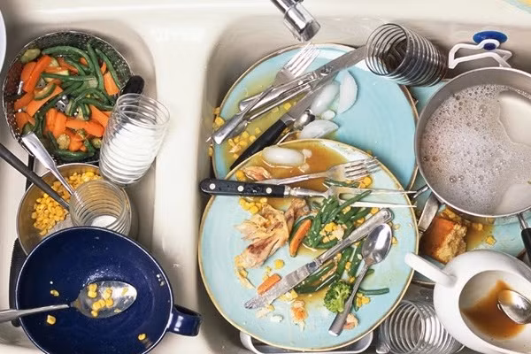 Tai sao khong bao gio nen ngam bat dia ban qua dem?