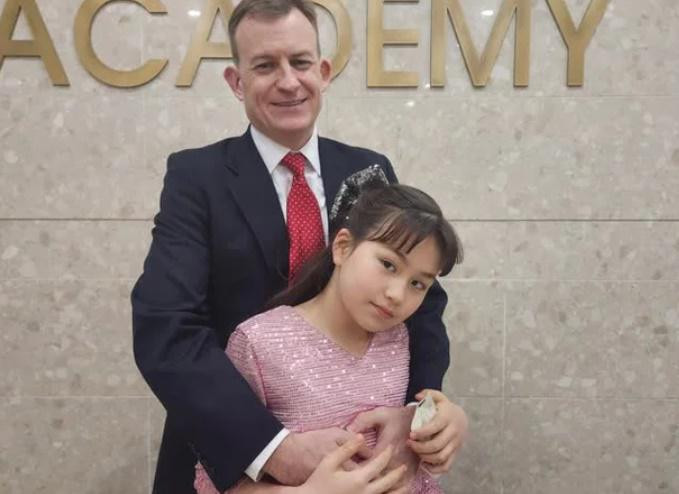 Hai dua tre tung noi tieng toan cau vi pha bo tren song truyen hinh-Hinh-7