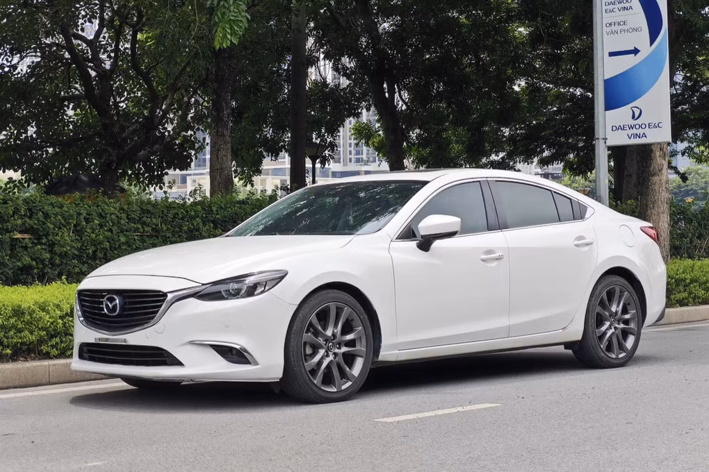Mazda6 cu doi 2018 gia 580 trieu dong, co nen mua thoi diem nay?
