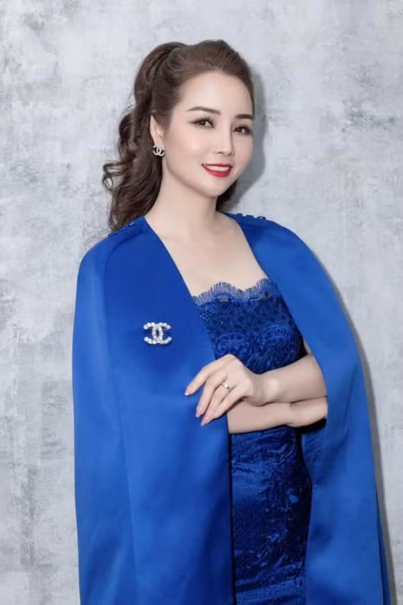Cuoc song trai nguoc cua Ba Anh - Mai Thu Huyen sau 20 nam-Hinh-4