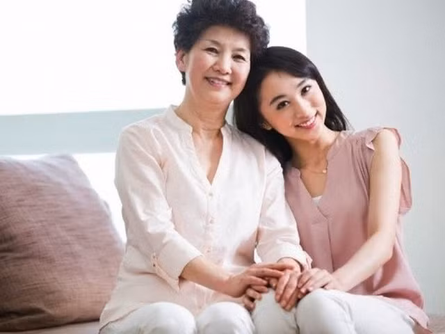 Lan dau con dau thay hanh phuc ve que an Tet