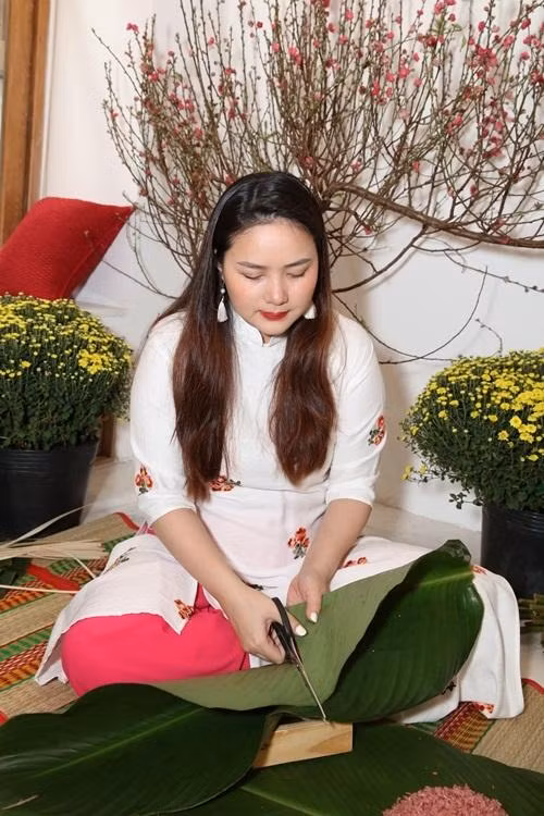 Phan Nhu Thao tre hon han khi dien ao dai nho giam 22kg-Hinh-9