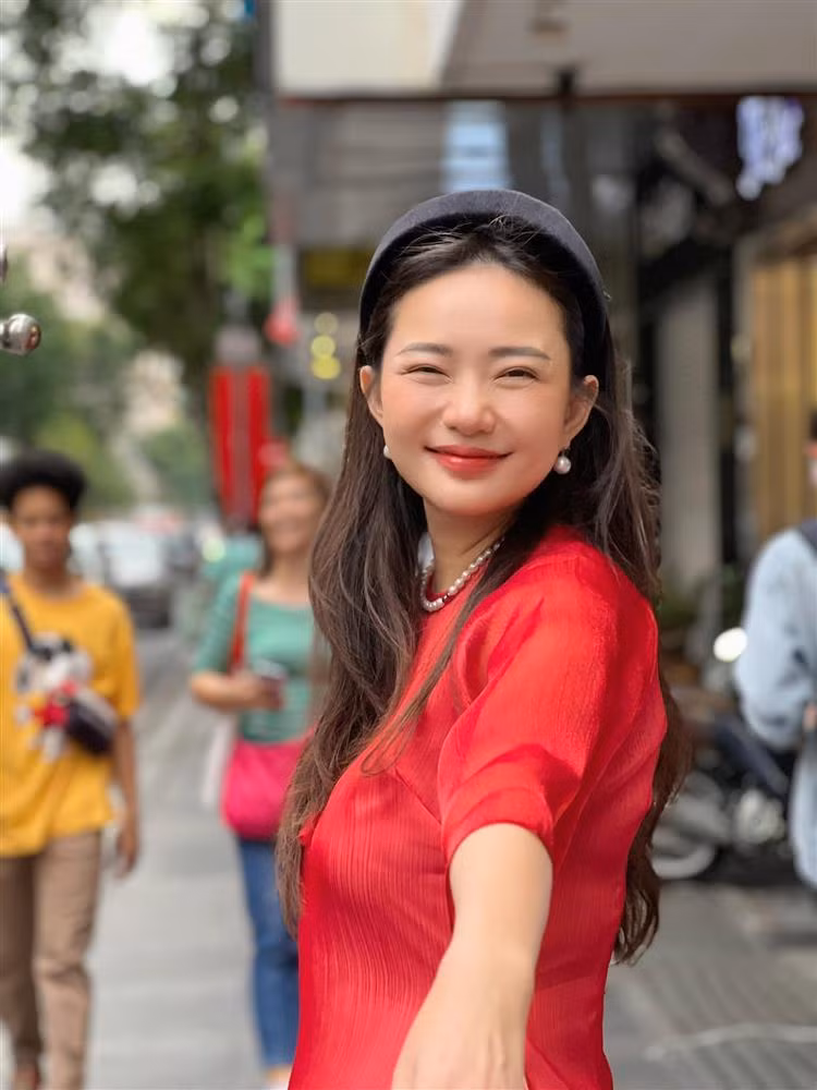 Phan Nhu Thao tre hon han khi dien ao dai nho giam 22kg-Hinh-4