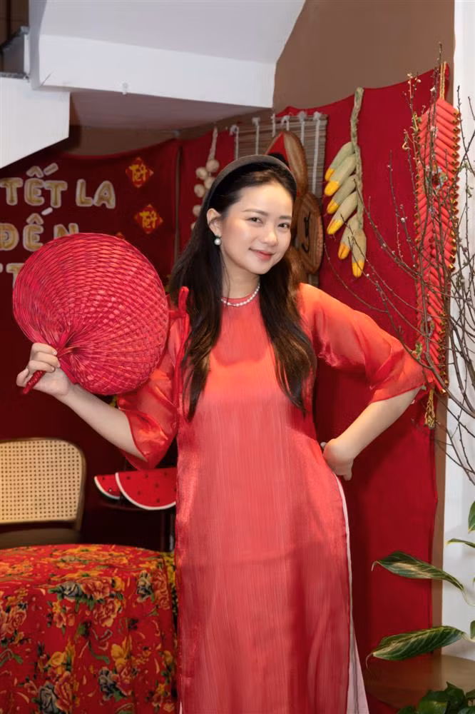 Phan Nhu Thao tre hon han khi dien ao dai nho giam 22kg