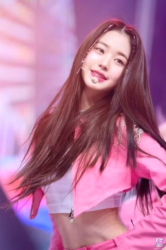 Nu ca si 18 tuoi hat nhep, duoc o be vi nhan sac bup be-Hinh-7