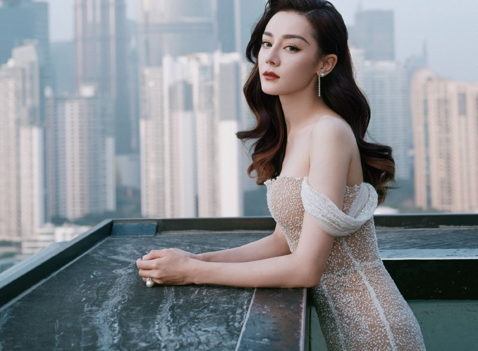 Voc dang goi cam cua 'my nhan Tan Cuong' Dich Le Nhiet Ba-Hinh-7