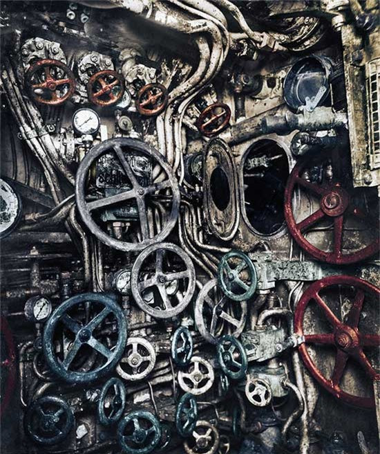 Nội thất của một chiếc tàu ngầm U-Boat được trục vớt sau khi bị đánh chìm ở Biển Bắc năm 1918.