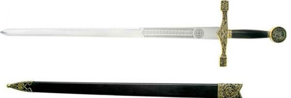 "Thánh Kiếm" Excalibur: Các bạn chắc đã không còn xa lạ gì với thanh kiếm huyền thoại này nữa, nó luôn gắn liền với Vua Arthur và là một trong những biểu tượng lâu đời của Vương quốc Anh. Theo một số tài liệu cũ, Excalibur từng được gọi là Caliburnus. Thanh kiếm này đã cùng với Vua Arthur tạo nên một giai thoại về những hiệp sĩ bàn tròn và là cảm hứng cho nhiều tác phẩm nghệ thuật. Theo truyền thuyết, một mặt của lưỡi kiếm Excalibur có khắc chữ Take Me Up (vung tôi lên) và mặt còn lại là Cast Me Away (ném tôi đi) như tiên đoán trước việc Excalibur sẽ trở về với nước. 