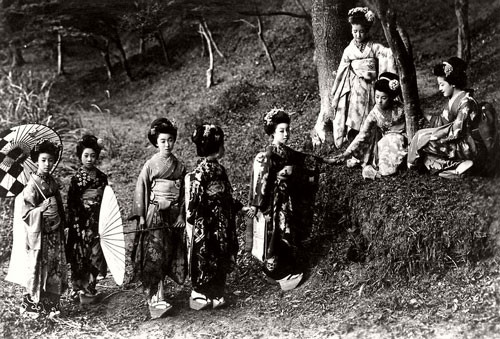 ##sc### Họ cùng rủ nhau lên núi. 