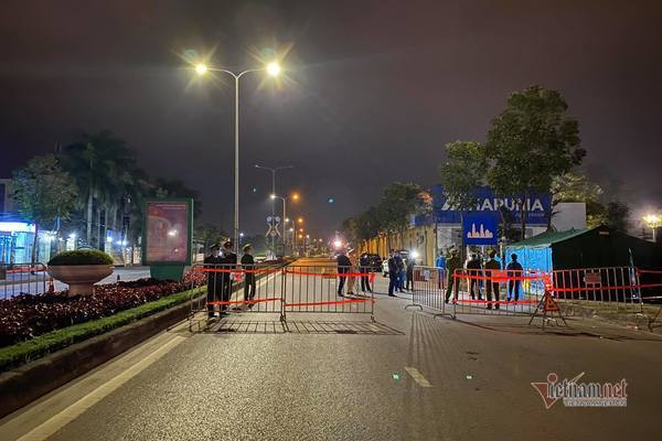 F2 thanh F0, Cong ty Xi mang Vicem Hoang Thach bi phong toa