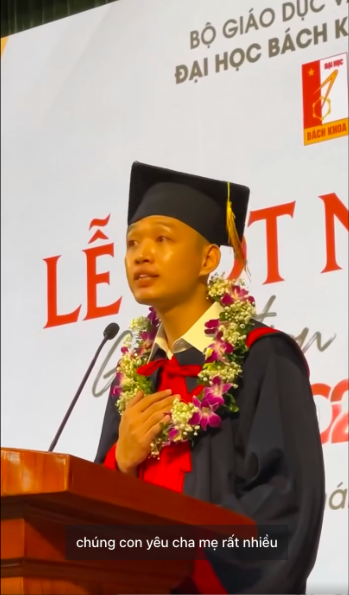 Thủ khoa tốt nghiệp xuất sắc ĐH Bách khoa phát biểu gây xúc động Thu khoa tot nghiep xuat sac DH Bach khoa phat bieu gay xuc dong