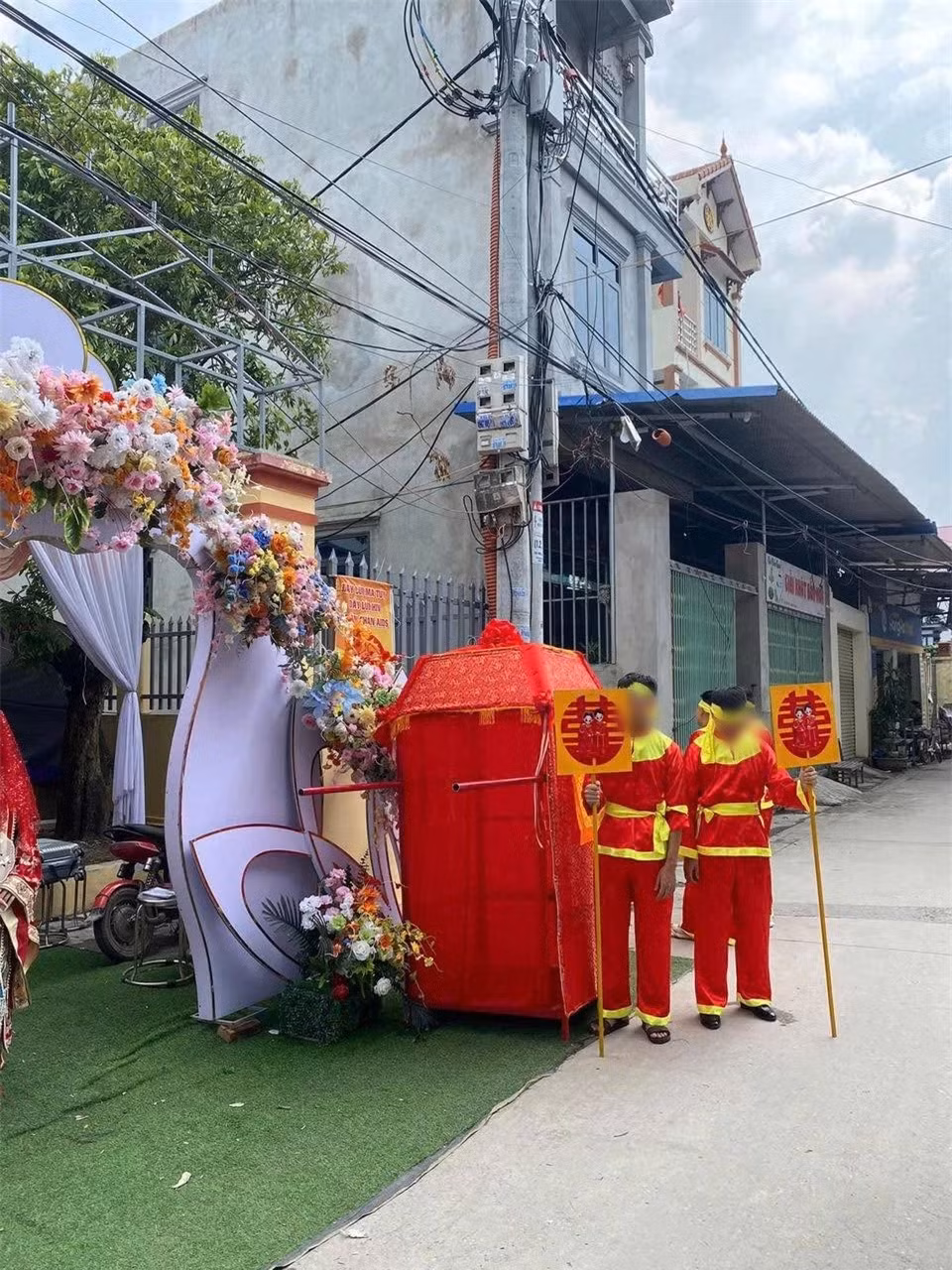 Doc la Hung Yen: Chu re cuoi ngua don dau nhu phim co trang-Hinh-3