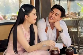 Quốc Trường thân mật Ngọc Trinh gây chú ý