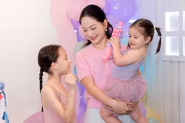 Lan Phương cuộc sống thay đổi ra sao sau ly hôn chồng Tây?