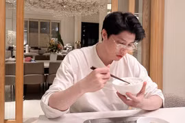 Noo Phước Thịnh tuổi 36 vẫn bảnh bao, visual đỉnh cao khiến fan mê mẩn