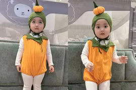 Con gái út Khánh Thi – Phan Hiển hóa bí ngô cực đáng yêu dịp Halloween