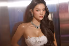 Phương Trinh Jolie gợi cảm đến lạ với làn da nâu cực hút mắt. Ảnh: FB Phương Trinh Jolie