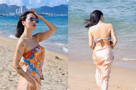 Phương Linh "đốt cháy" bãi biển với thiết kế khăn quấn ngực