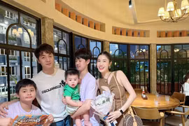 Hôn nhân viên mãn sau 20 năm của vợ chồng ca sĩ Đăng Khôi