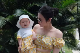 Á hậu Tú Anh và con gái ngọt ngào trong khoảnh khắc mặc đồ đôi