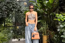 Gái ba con Phương Trinh Jolie lộ cơ bụng đẹp như tạc tượng