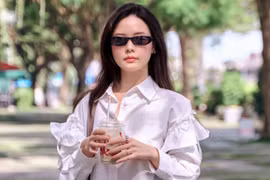 Midu diện sơ mi trắng trẻ trung như nữ sinh ở tuổi 35