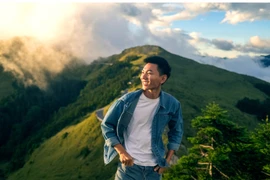 Từ chiếc máy quay nhỏ đến thu nhập tỷ đồng của Khoai Lang Thang