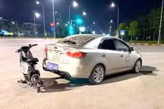 Xe đạp điện va chạm ô tô, nữ sinh tử vong tại chỗ trong vụ tai nạn giao thông